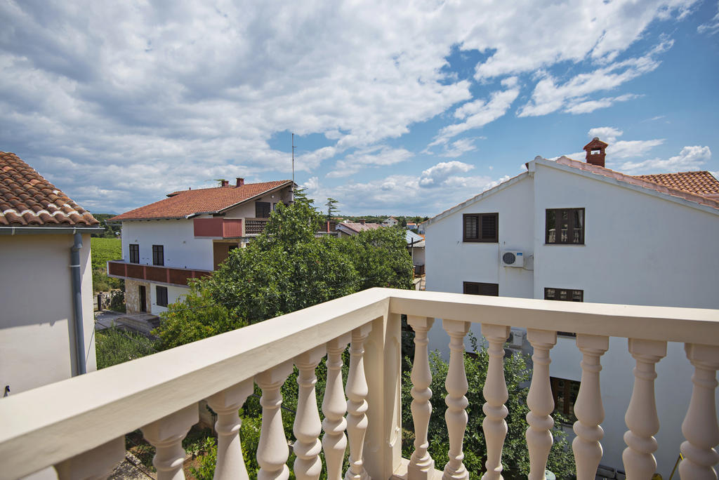 Apartments Petrcane Welcome Kamer foto