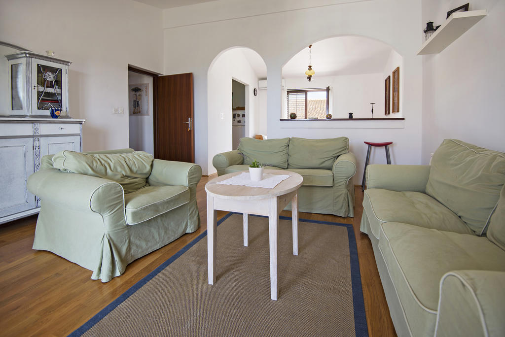 Apartments Petrcane Welcome Buitenkant foto