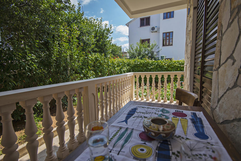Apartments Petrcane Welcome Kamer foto